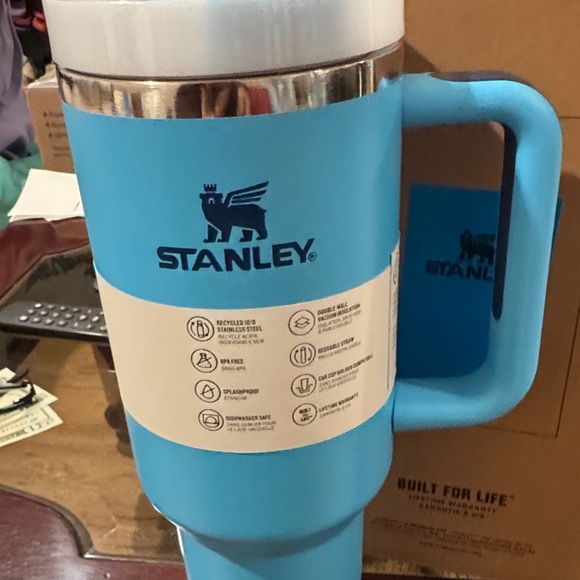 Stanley Sky Blue Insulated Mug - Picture 2 of 2